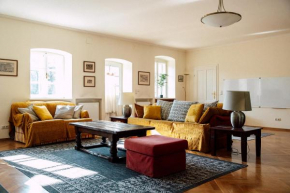 Großräumige Ferienwohnung auf Gut Petronell